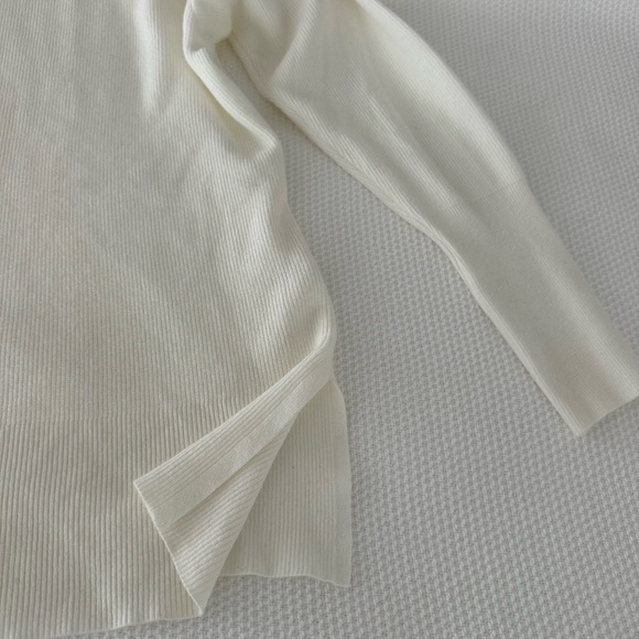 Altar’d State  White Sweater - Picture 4 of 5